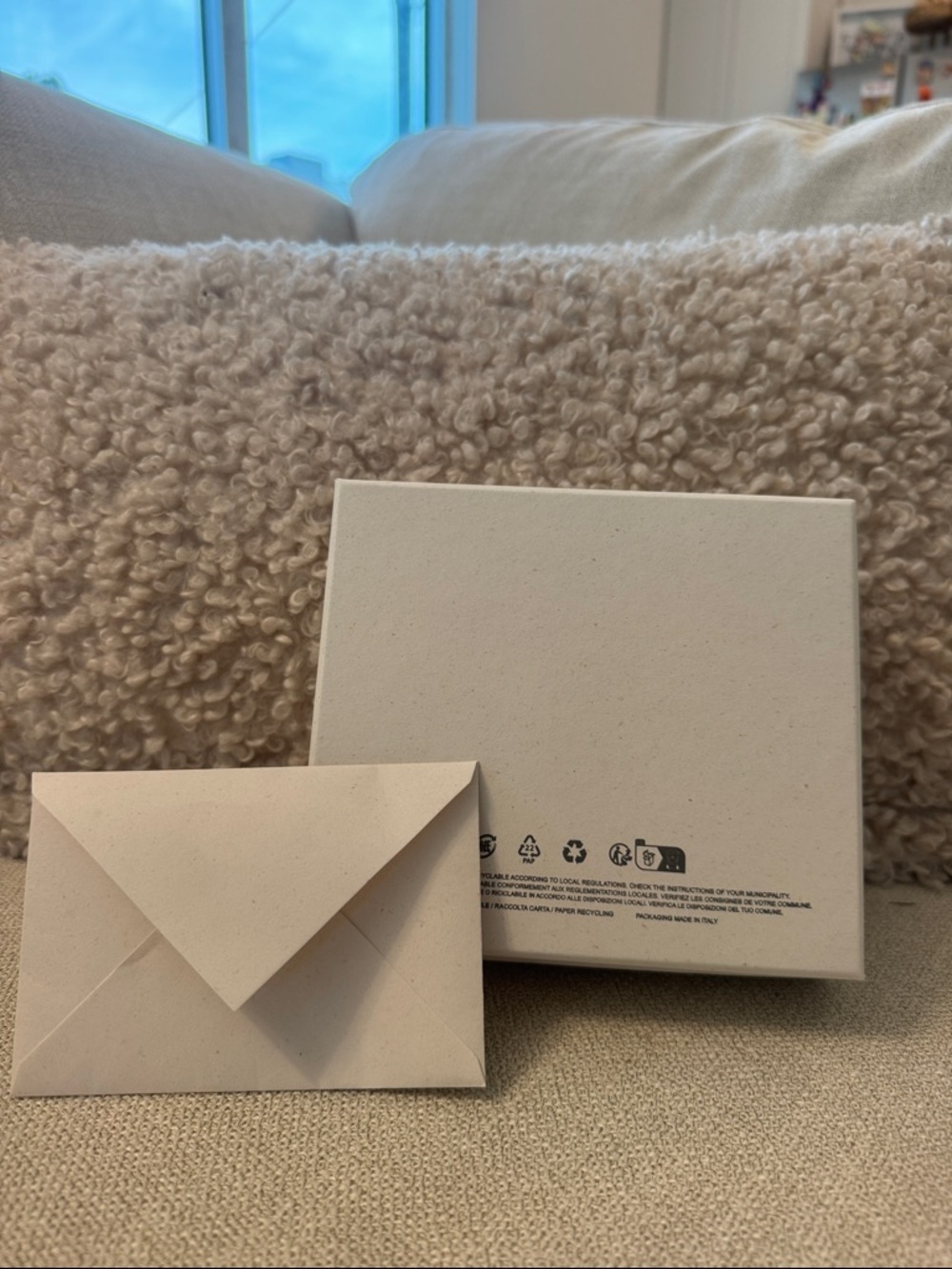 Saint Laurent Cream Luxury Gift Box and Envelope Set - Picture 3 of 5